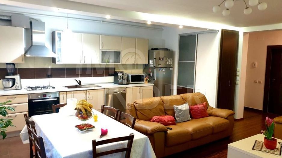 Inchiriere apartament 4 camere Buna Ziua - Poză 1