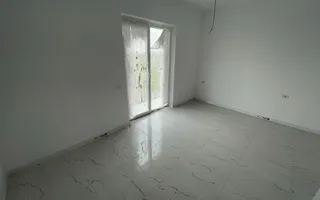Casa finalizata cu 3 dormitoare . Teren generos cu 2 fronturi - Poză 13