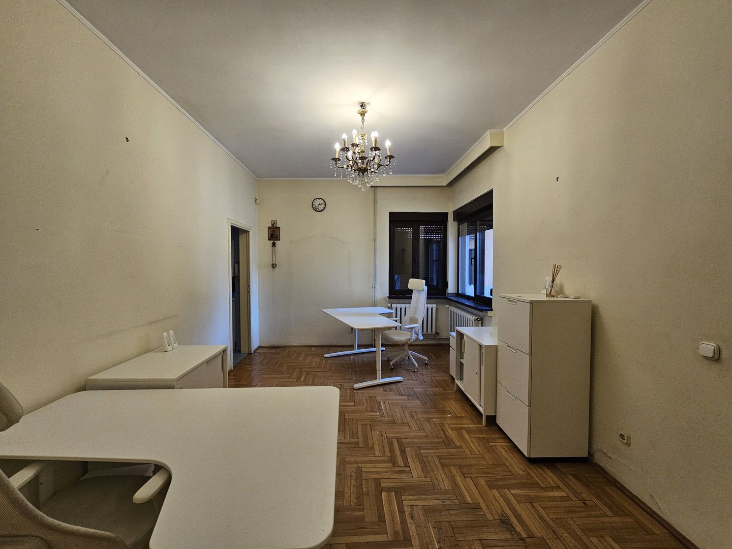 Vilă cu 7 camere în Faleză Nord – acces din 2 străzi/parcare în curte - Poză 10