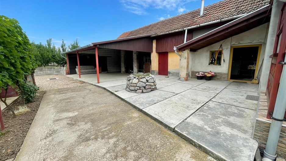 Casa cu 4 camere si livada la 25 km de Oradea - Poză 7