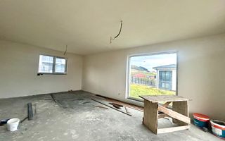 Casă individuală de vânzare în Chinteni - Poză 6