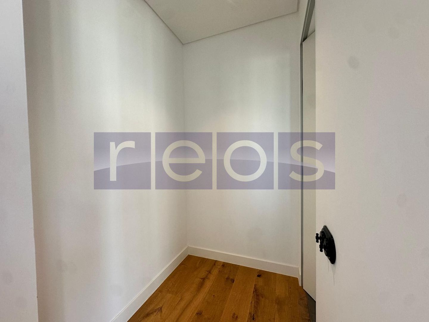 DE VANZARE PENTHOUSE 185MP | 4 CAMERE | DESIGN DEOSEBIT | FINISAJE LUX - Poză 19