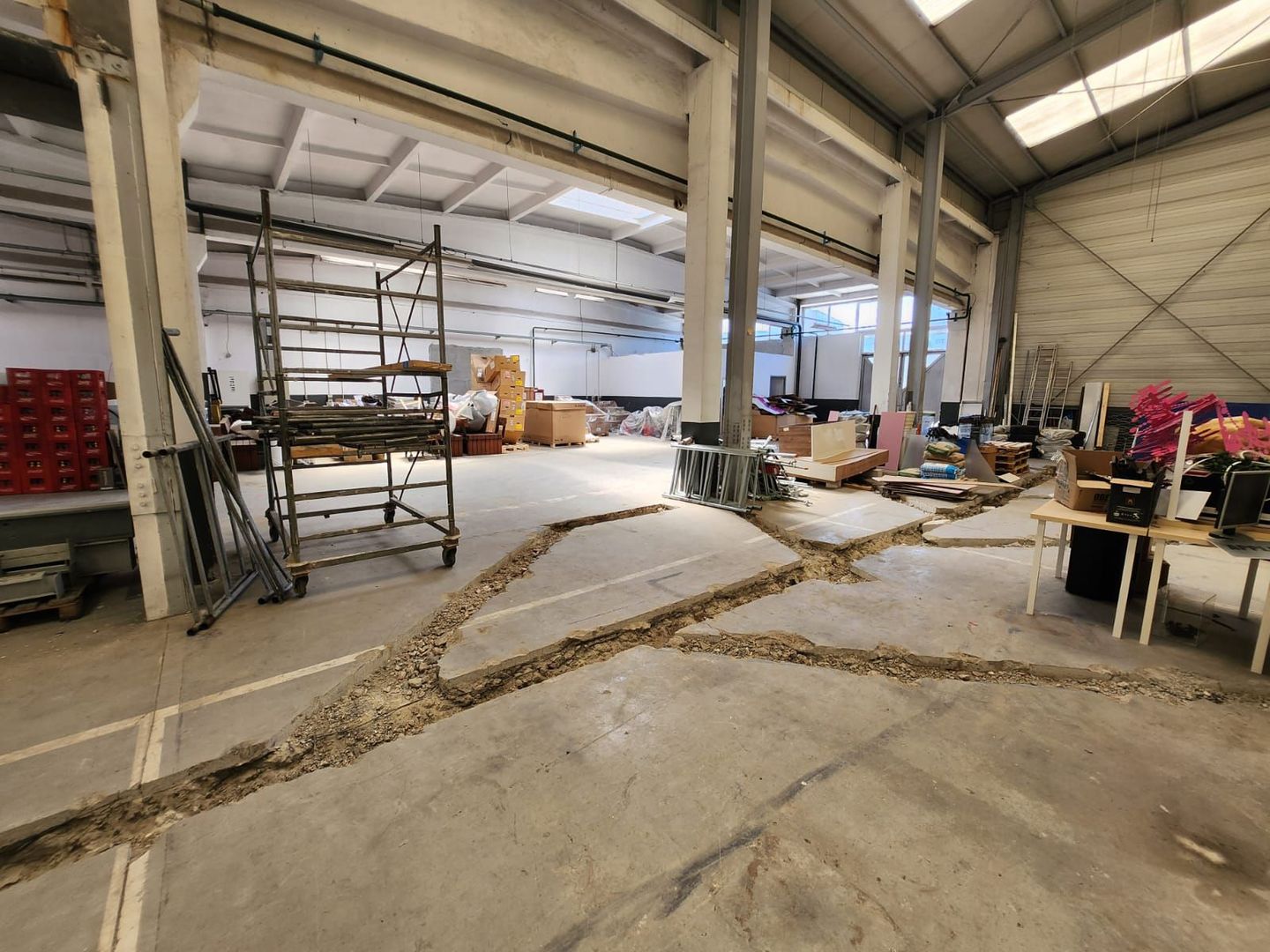 Spatiu industrial  si showroom central de inchiriat - Poză 4