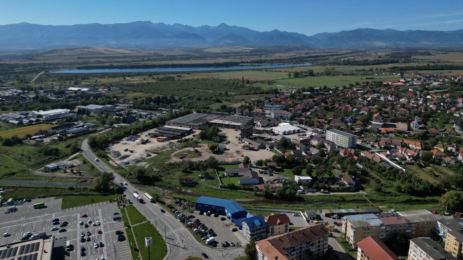 Oportunitate strategică de dezvoltare în Hațeg 3.079 mp - Poză 2