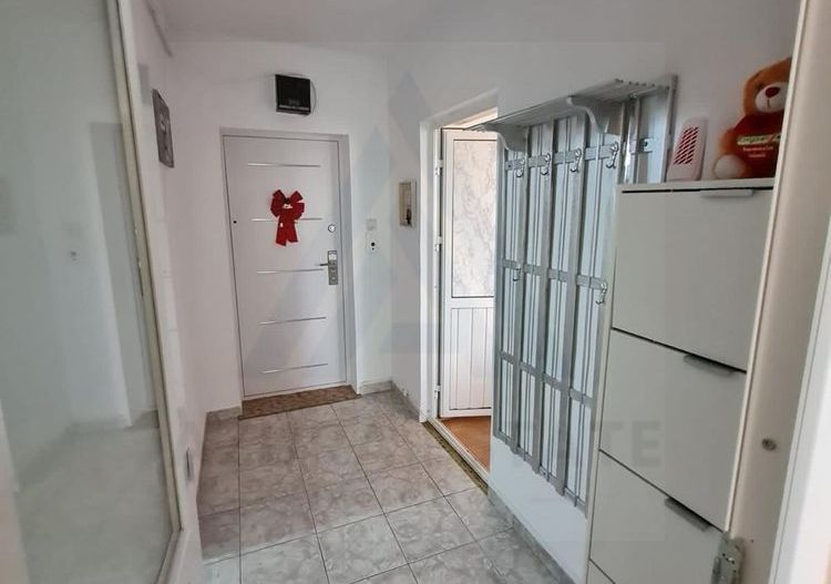 Apartament 1 camera 41 mp utili pivnita si balcon inchis Turnisor - Poză 6