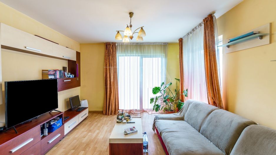 Apartament 2 camere, mobilat utilat complet, parcare inclusă. - Poză 2