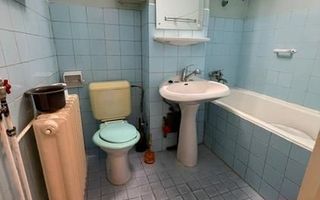 Apartament 3 camere  in zona centrala - Poză 8