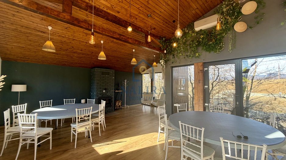 Proprietate unică de vânzare – piscină, restaurant, terasă - Poză 8