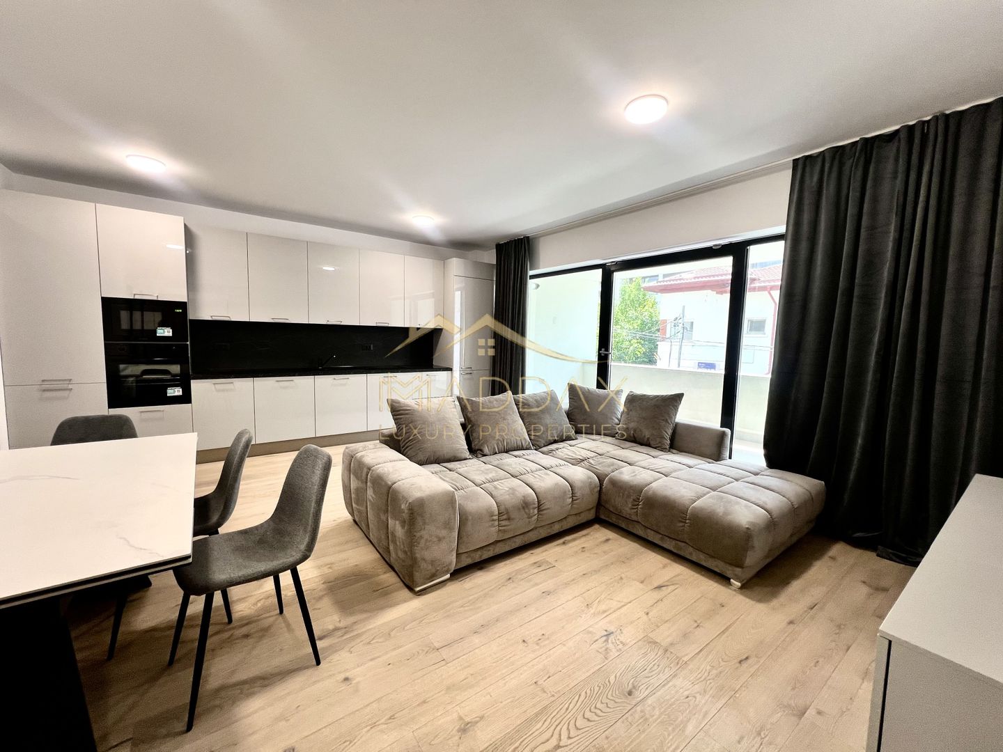 Apartament LUX**4 Camere**Parcare inclusa//Metrou Aviatorilor-Herastrau - Poză 2