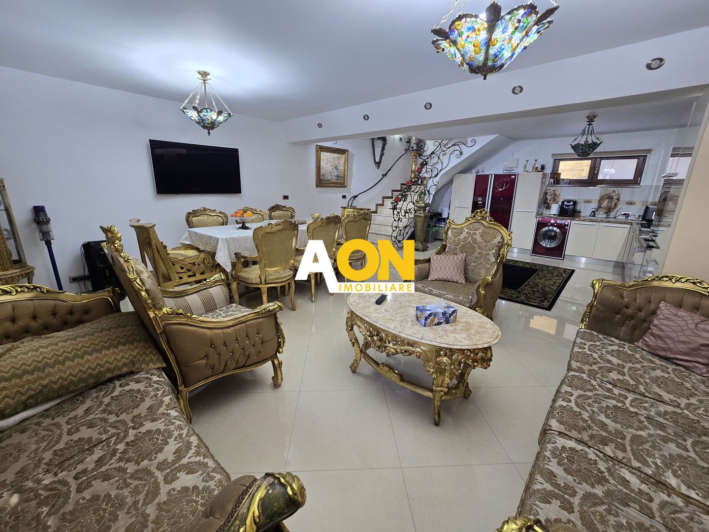 Casa Individuala 5 Camere, Zona Hotel Cetate - Poză 2