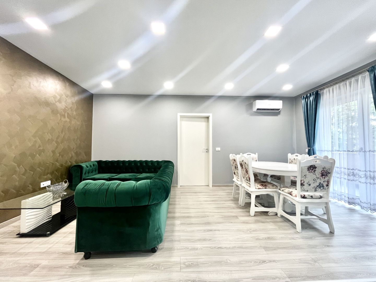 Apartament cu 3 camere, elegant, cu parcare si boxa, in zona Aradului - Poză 2