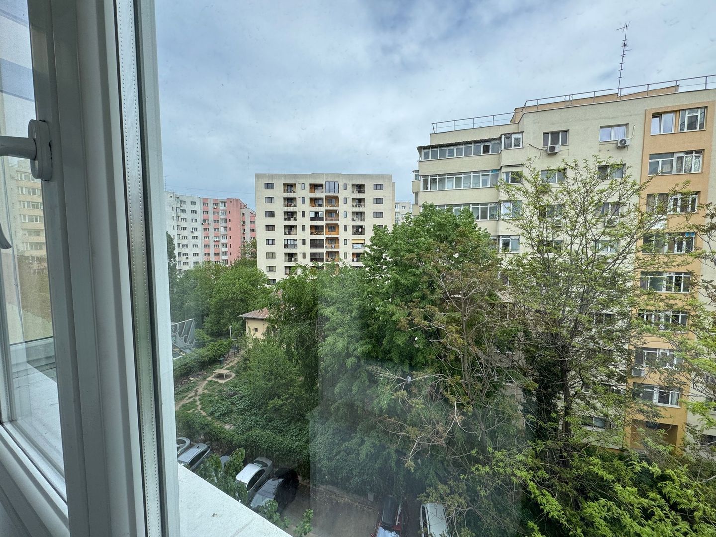 APARTAMENT SPATIOS | 3 CAMERE | METROU OBOR - Poză 9