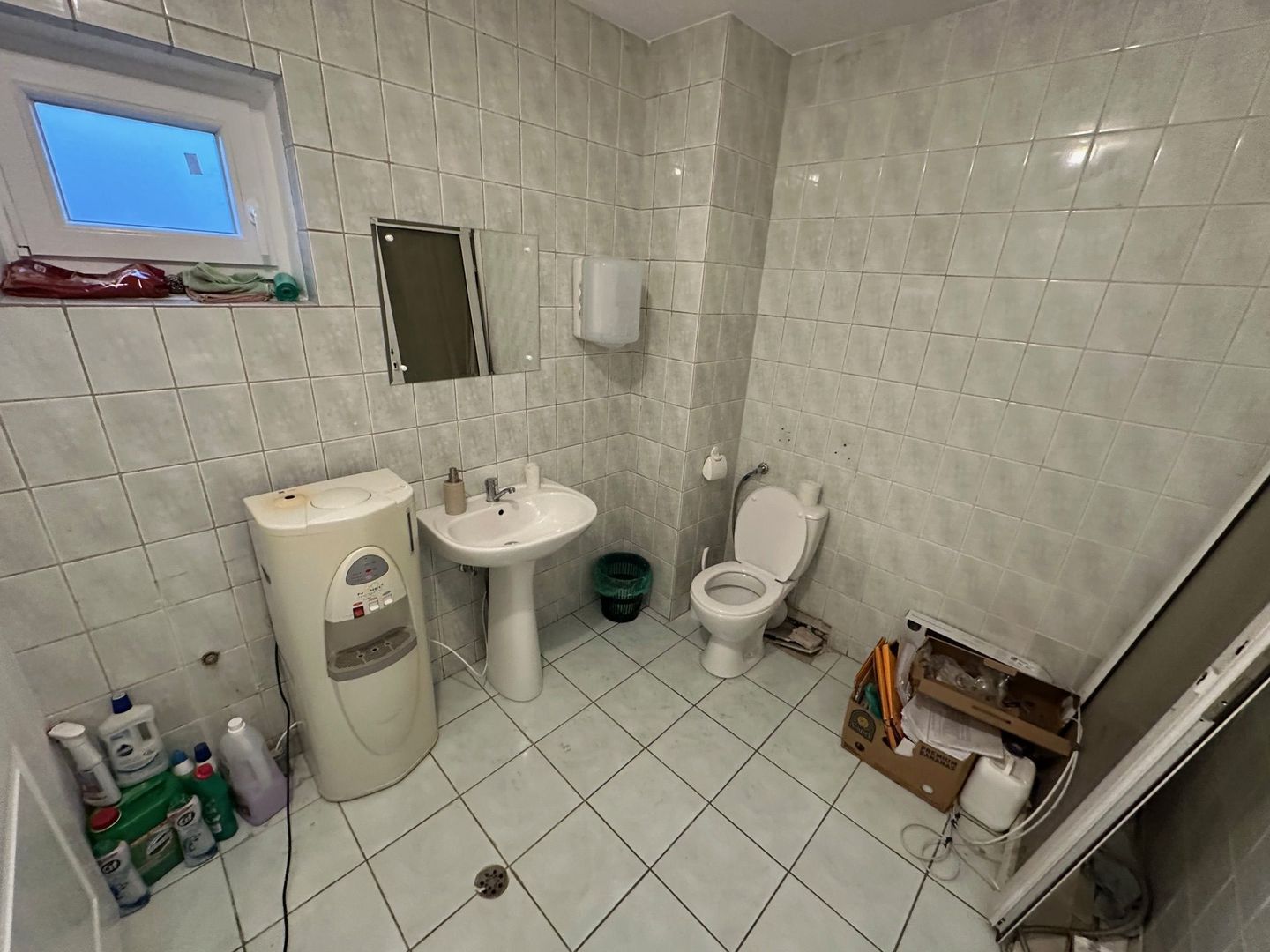 Cladire pretabila spațiu birouri/ clinica - Poză 20