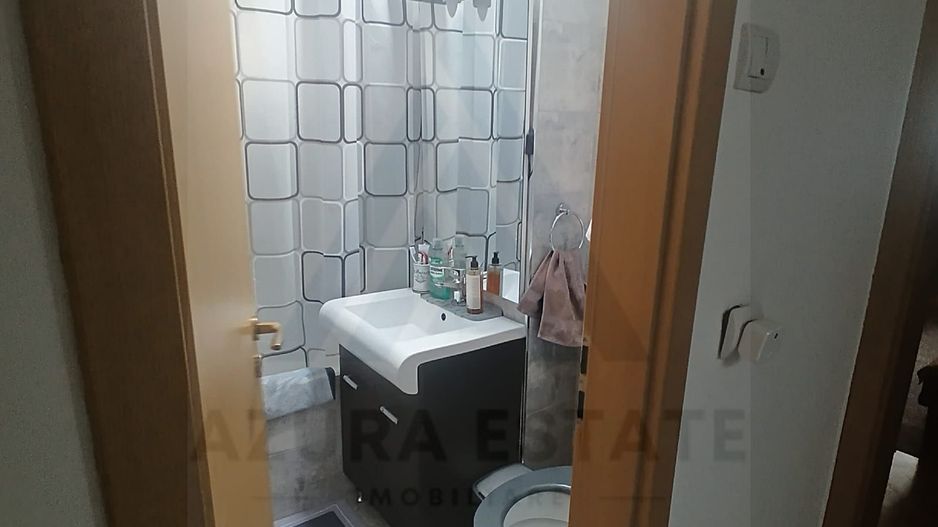 Apartament 2 camere etaj 2 pivnita si bucatarie inchisa in Valea Aurie - Poză 3