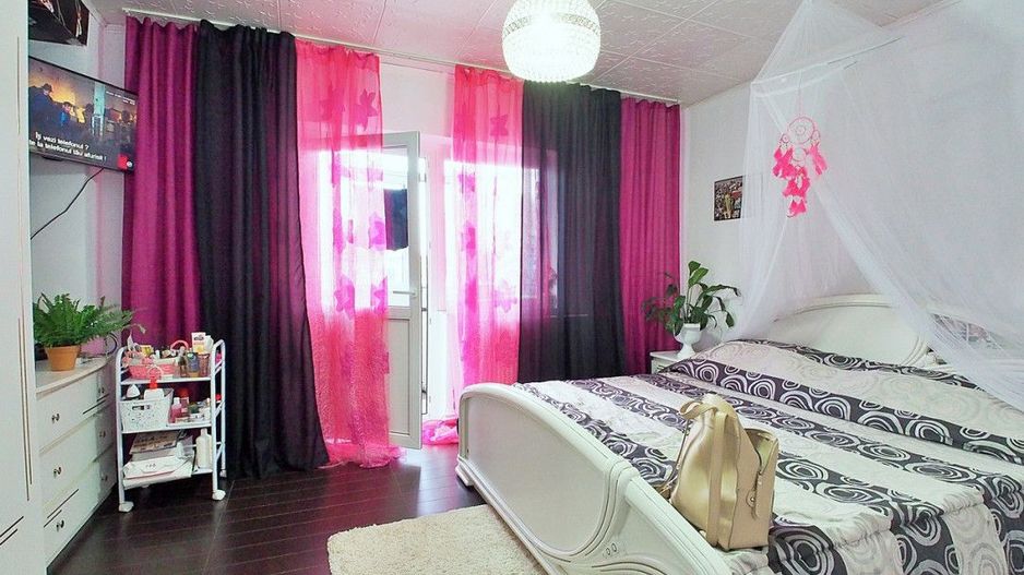 Inchiriere apartament 3 camere, modern, spatios, Teilor - Poză 2