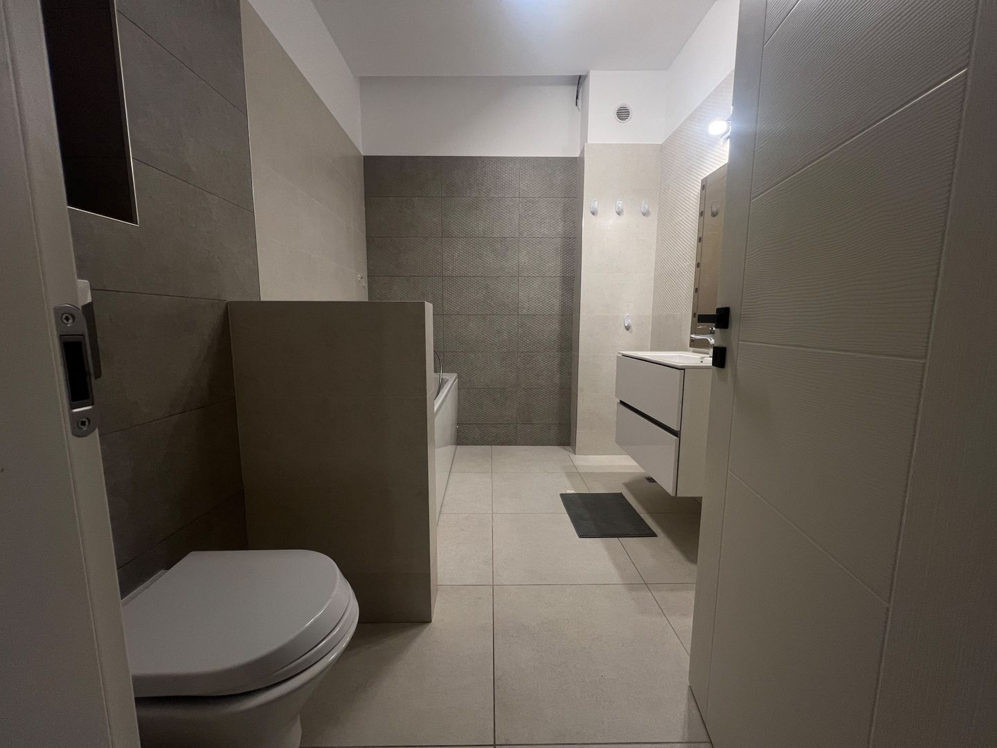 Apartament de lux cu 2 camere de închiriat – Lake on Mamaia - Poză 3