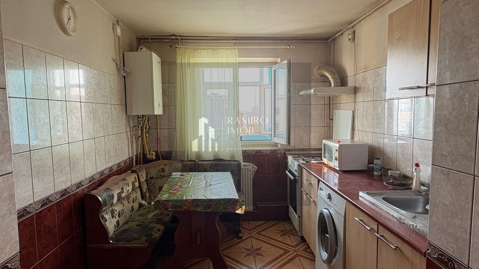 Apartament 3 camere decomandat -10 minute de metrou Aparatorii Patriei - Poză 9