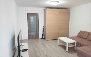 Vanzare Garsonieră 33 mp, etaj 10/10, mobilată, parcare și 2 lifturi - Poză 2