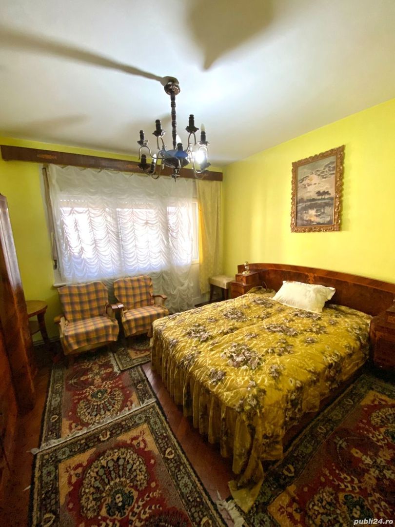 Apartament ultracentral 4 camere cu loc de parcare privat - Poză 8