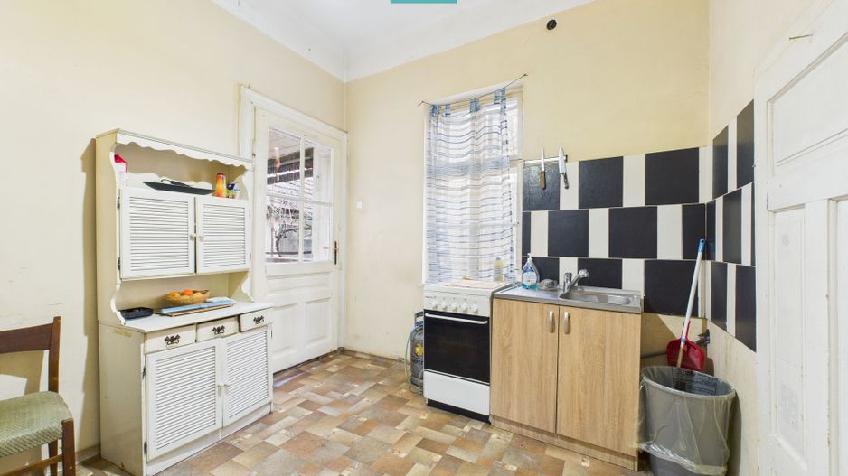 Casă individuală cu anexă în Vaicu - Poză 4