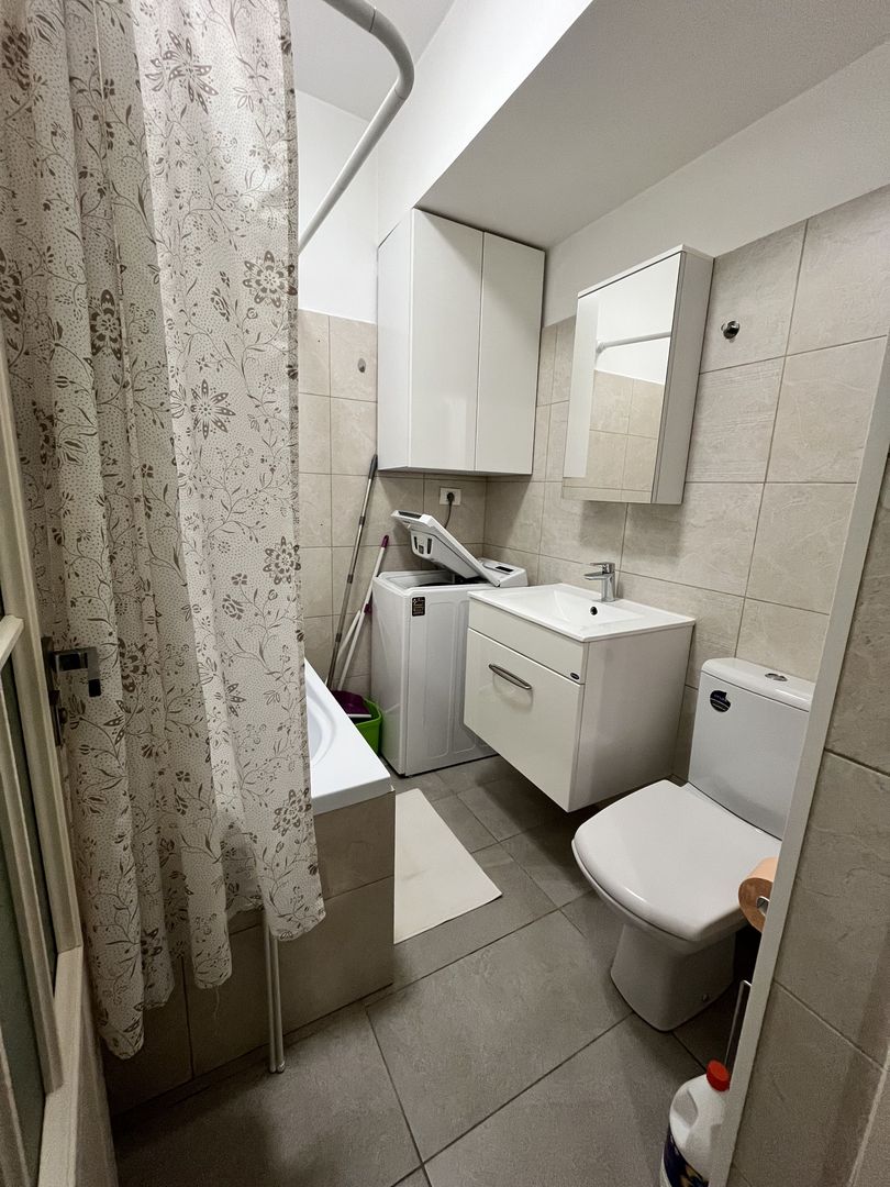 Studio bine compartimentat, parcare, complet mobilat, renovat, mutare imediata - Poză 21