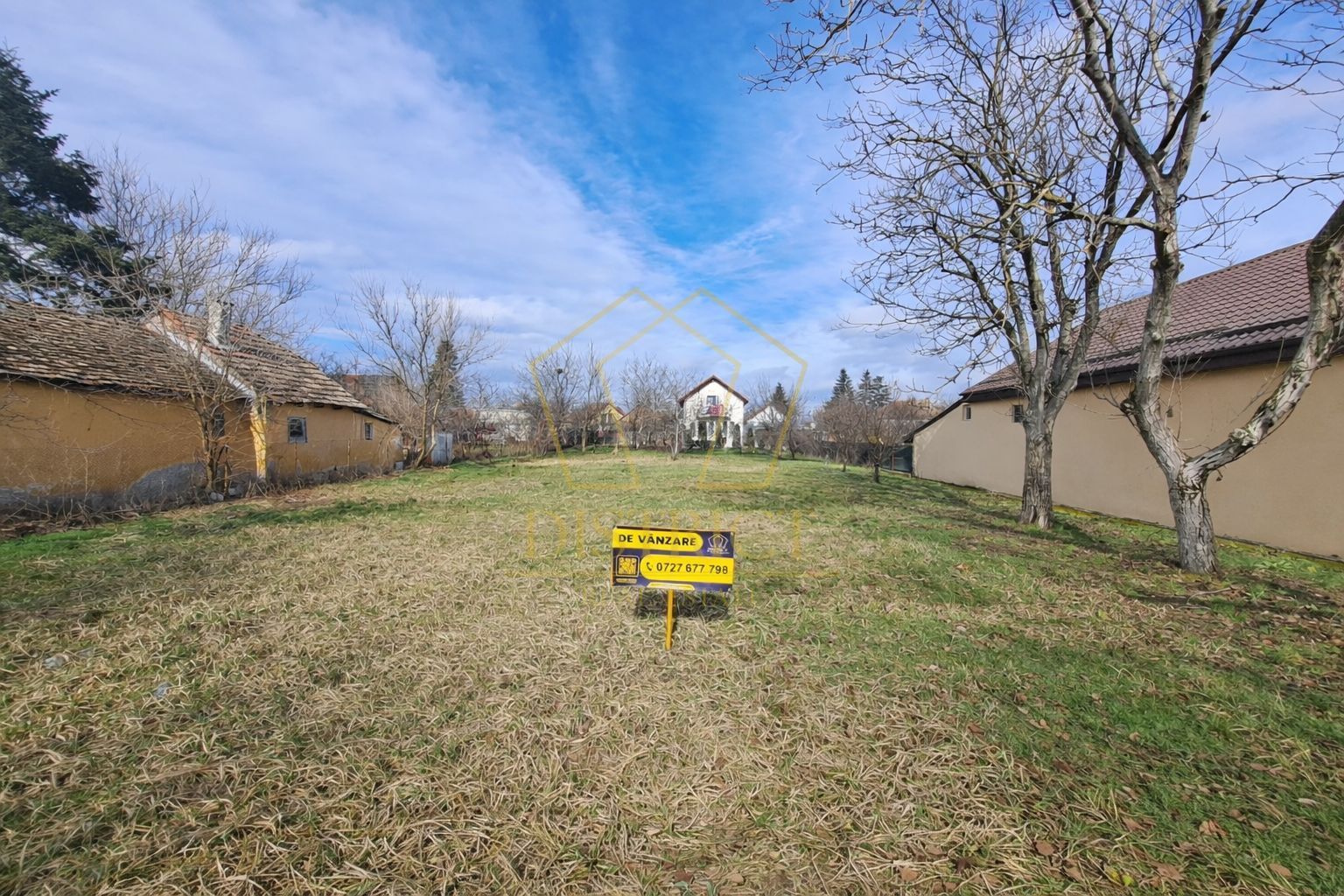 Teren imprejmuit pretabil pentru casa in vatra satului | Giarmata - Poză 5