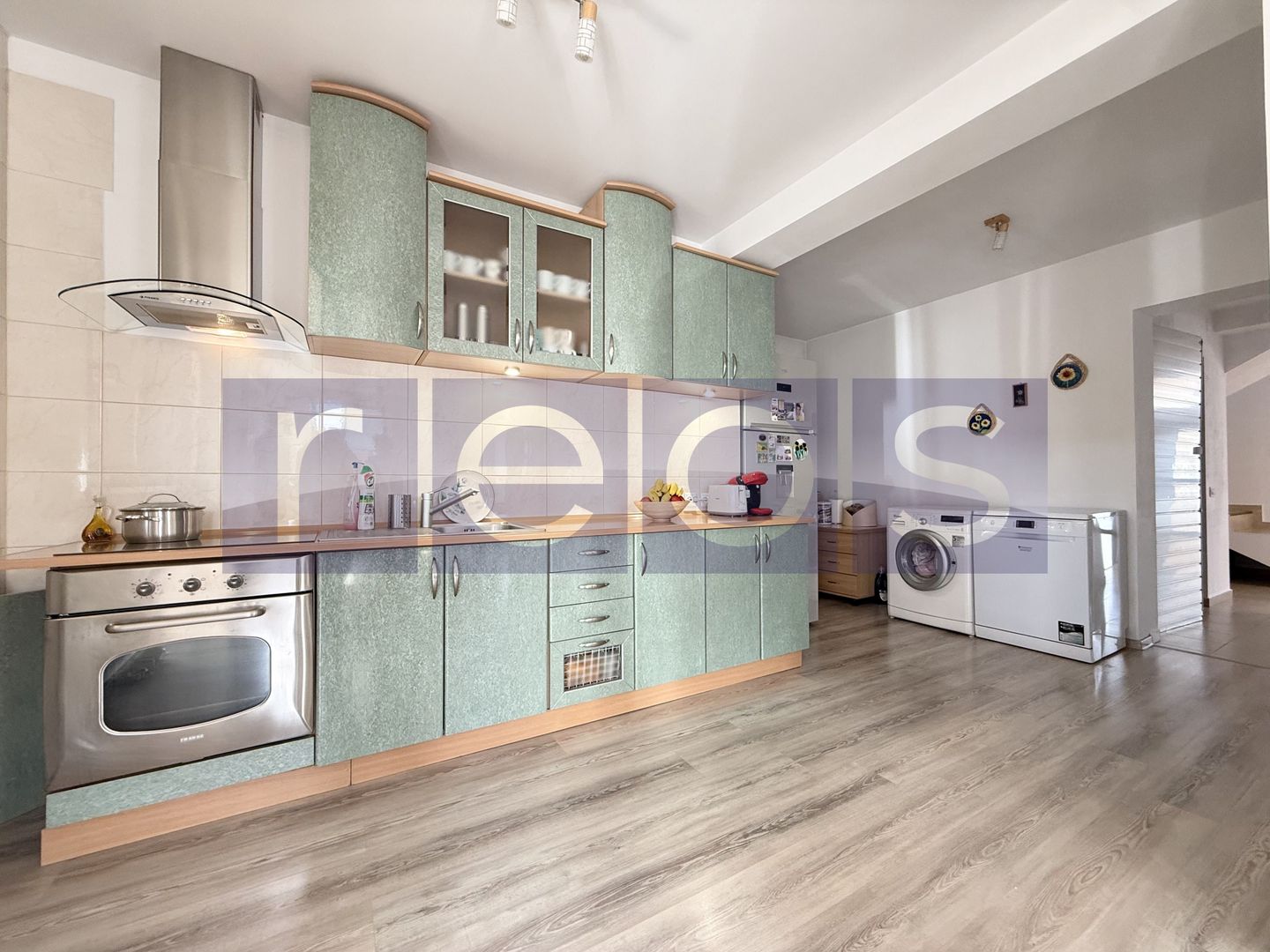 VÂNZARE VILĂ INDIVIDUALĂ | 6 CAMERE | ZONA COLENTINA - Poză 4