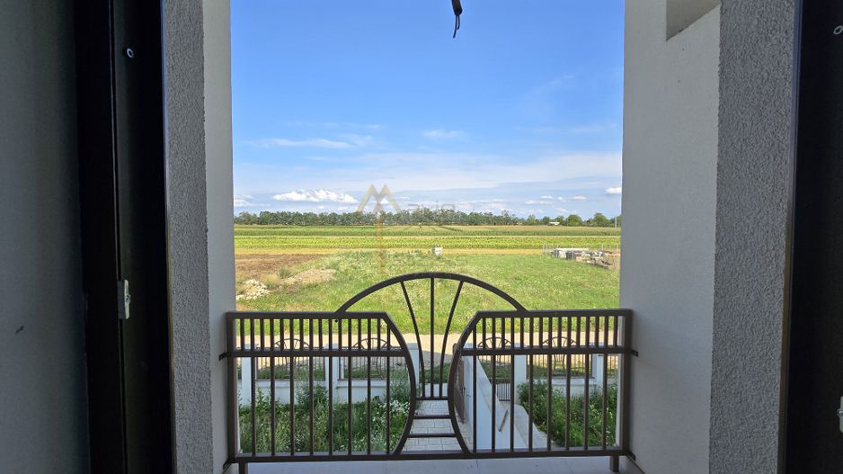 Martinesti, Duplex pe etaj, Suprafete generoase, Garaj dublu - Poză 16