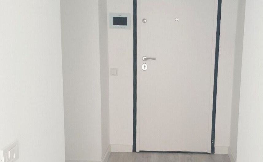 Garsonieră spațioasă luminoasă și plină de potențial în inima Piperei - Poză 7