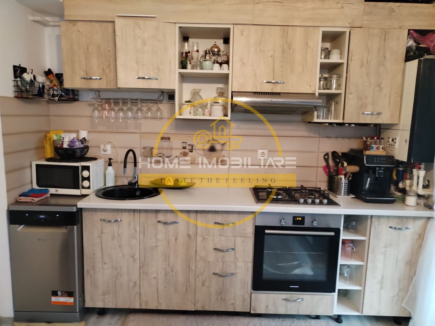 BLOC NOU /  Apartament 3 camere  / Decomandat/ REDIU - Poză 2