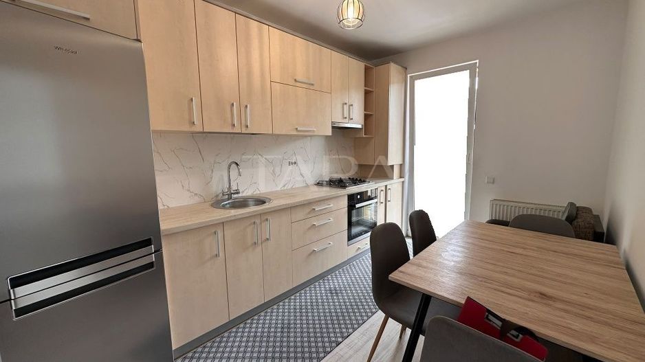 Apartament cu 2 camere și două balcoane în Florești + parcare. - Poză 1