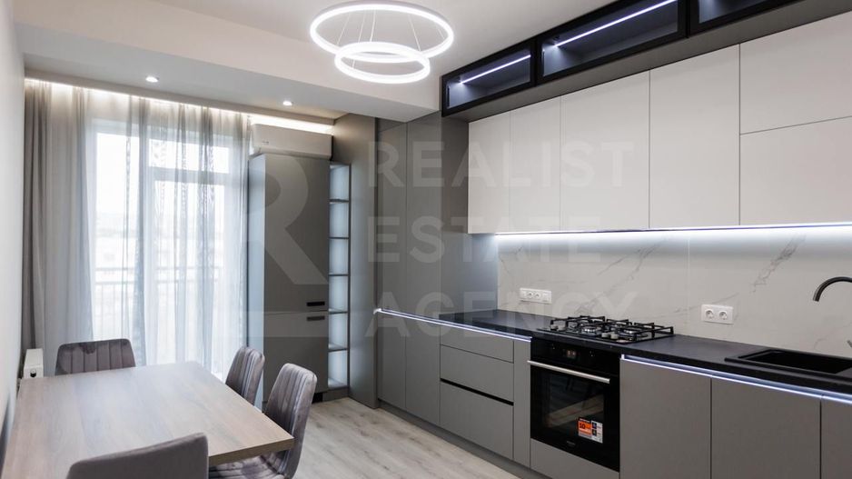 Vânzare, apartament, 2 camere + living, strada Jubiliară, Codru - Poză 1