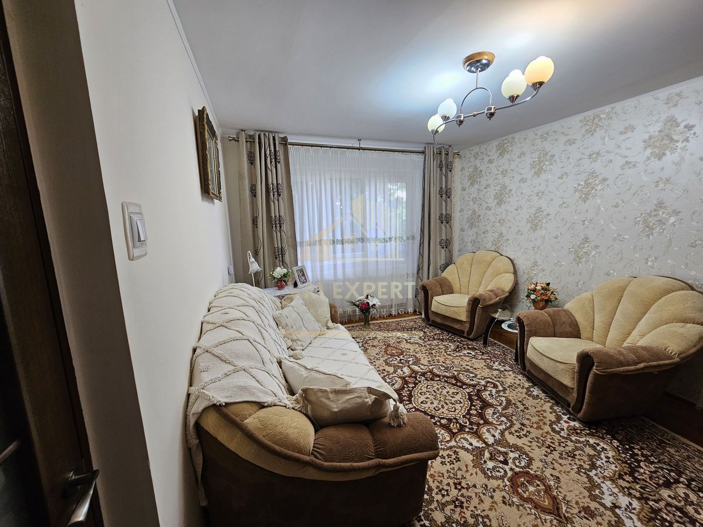 APARTAMENT 2 CAMERE CAMPULUNG, ETAJ 2 - Poză 4