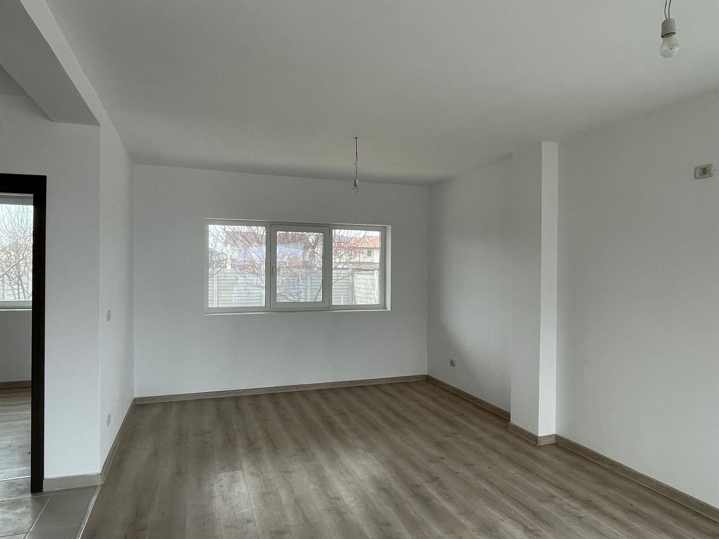 Duplex 4 camere - toate utilitatile - Mosnita Noua - Poză 9