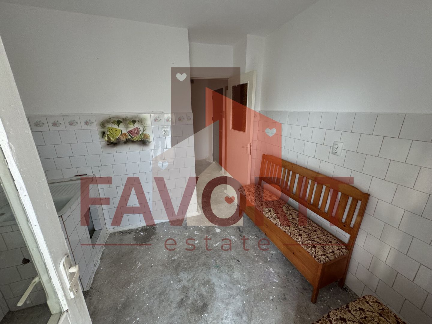 Decomandat. Model spatios. Disponibil imediat. Etaj intermediar. - Poză 7