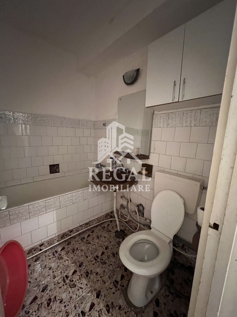 Apartament 3 camere – Micro 4, vedere la bulevard - Poză 8