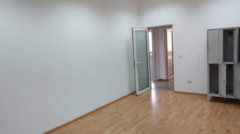 Hala  1370 mp zona C. Sagului - Poză 9