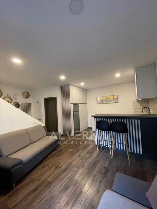 Apartament 2 camere | 55mp | parter | parcare | curte comuna | Centru - Poză 2