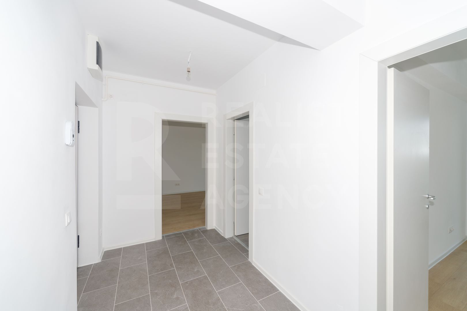 Vânzare, apartament, 2 camere, zona Bucureștii Noi, București - Poză 3