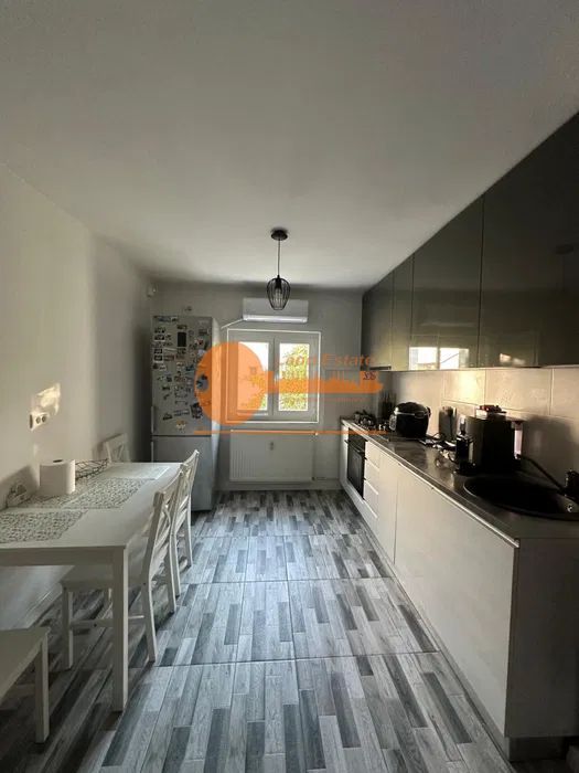 Apartament 3 camere - Poză 2