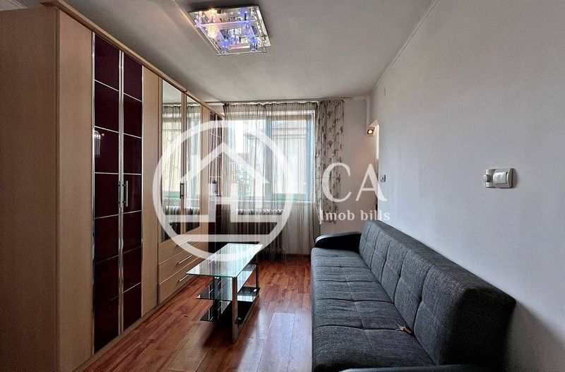 Apartament de vânzare cu 2 camere în zona Rogerius, Oradea - Poză 3