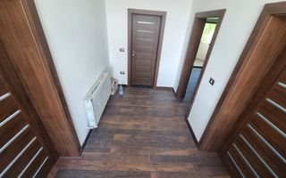 Casă modernă cu 3 dormitoare, terasă și teren generos - Poză 8