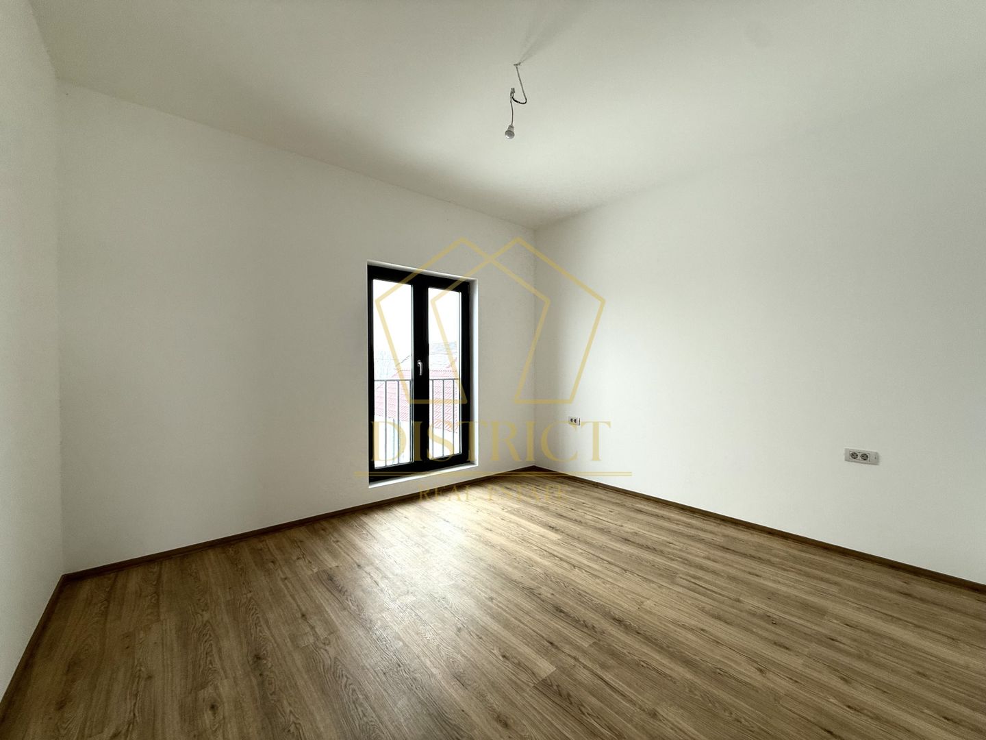COM 0% Duplex deosebit cu 4 camere si 2 bai | Beregsau Mare - Poză 3