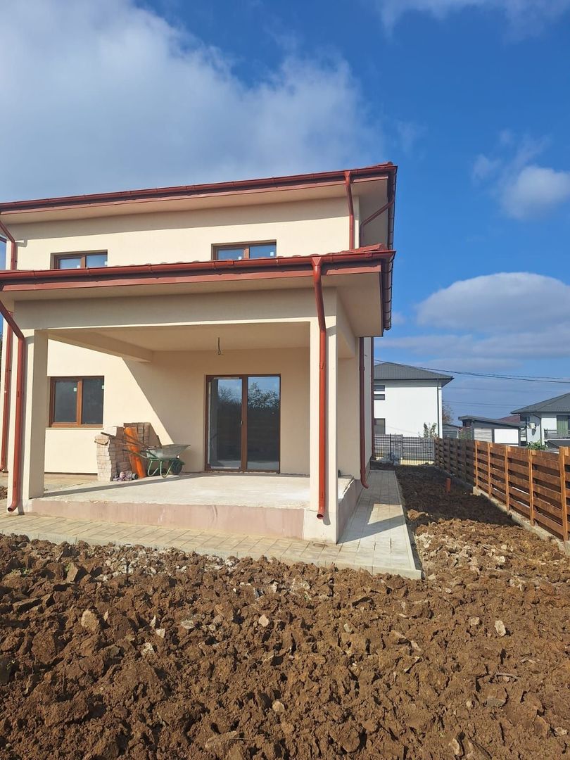 Casa P+E ,140 mp utili,451 mp teren, Hlincea,MUTARE  IMEDIATA. - Poză 8