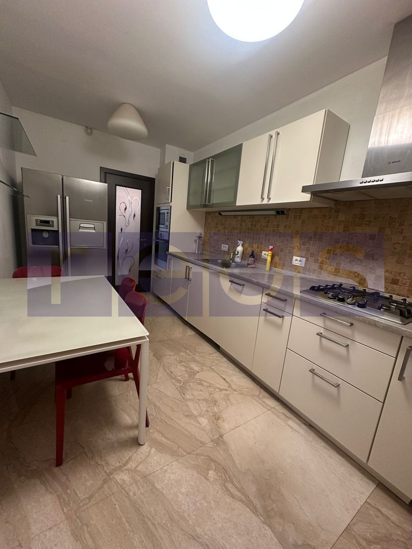 APARTAMENT 4 CAMERE CENTRAL PARK - Poză 3