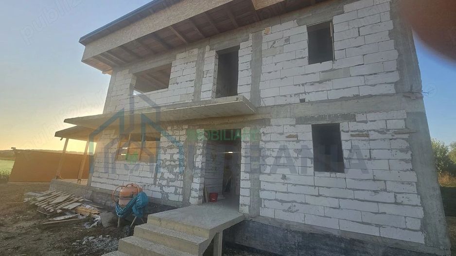 Casă la roșu de vânzare în comuna Bârnova, Iași – la 1 km de primărie - Poză 4