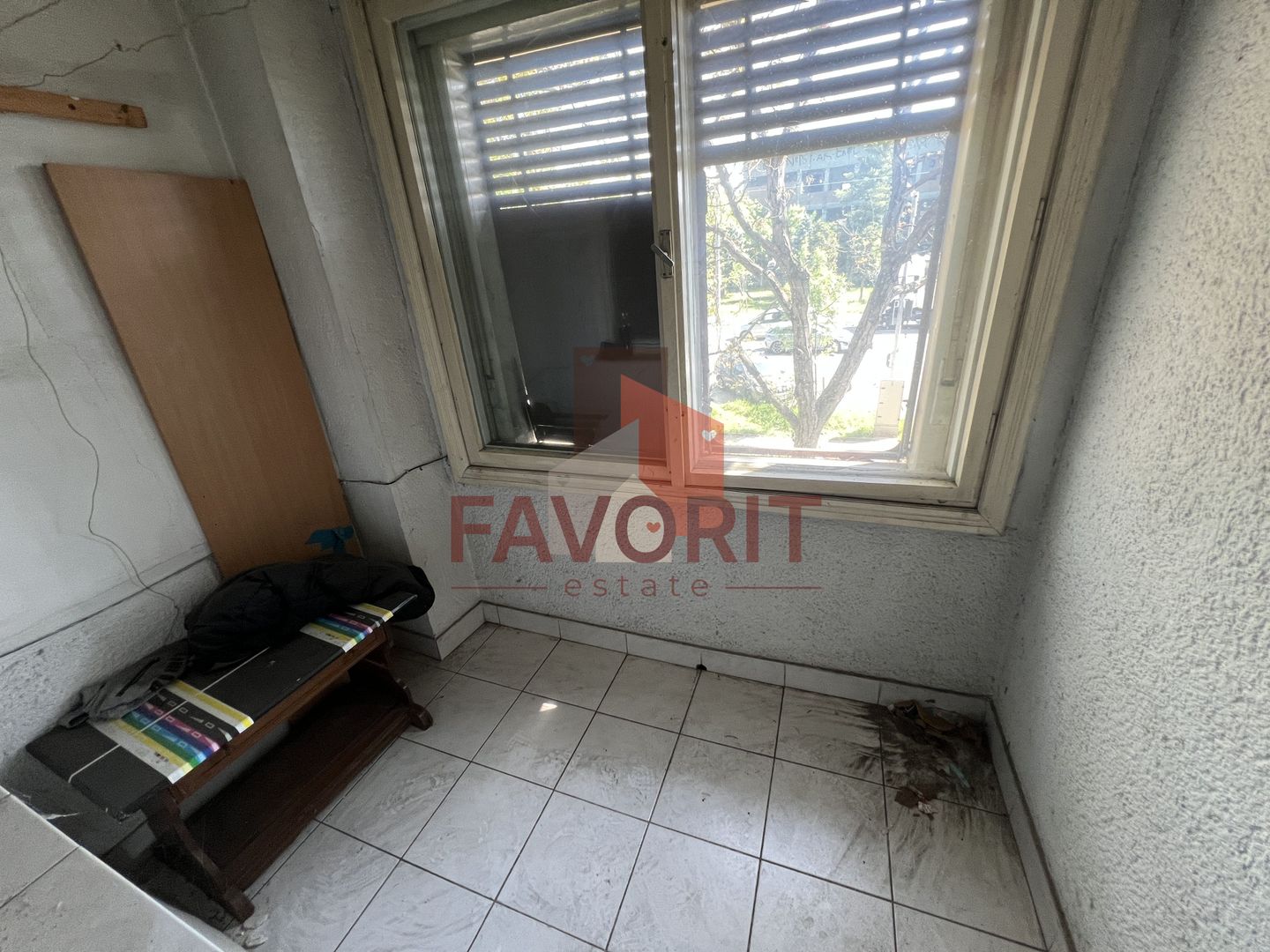 Apartament 3 camere decomandat | Etaj 1 | 2 Bai | Zona Aradului - Poză 2