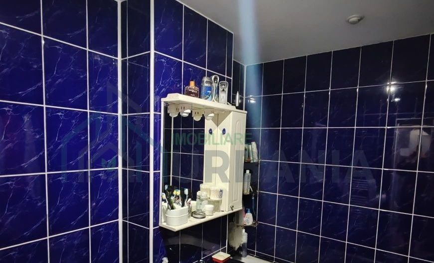 Apartament 2 camere decomandat, central, Târgu Frumos, vizavi de Spitalul Orășenesc - Poză 3