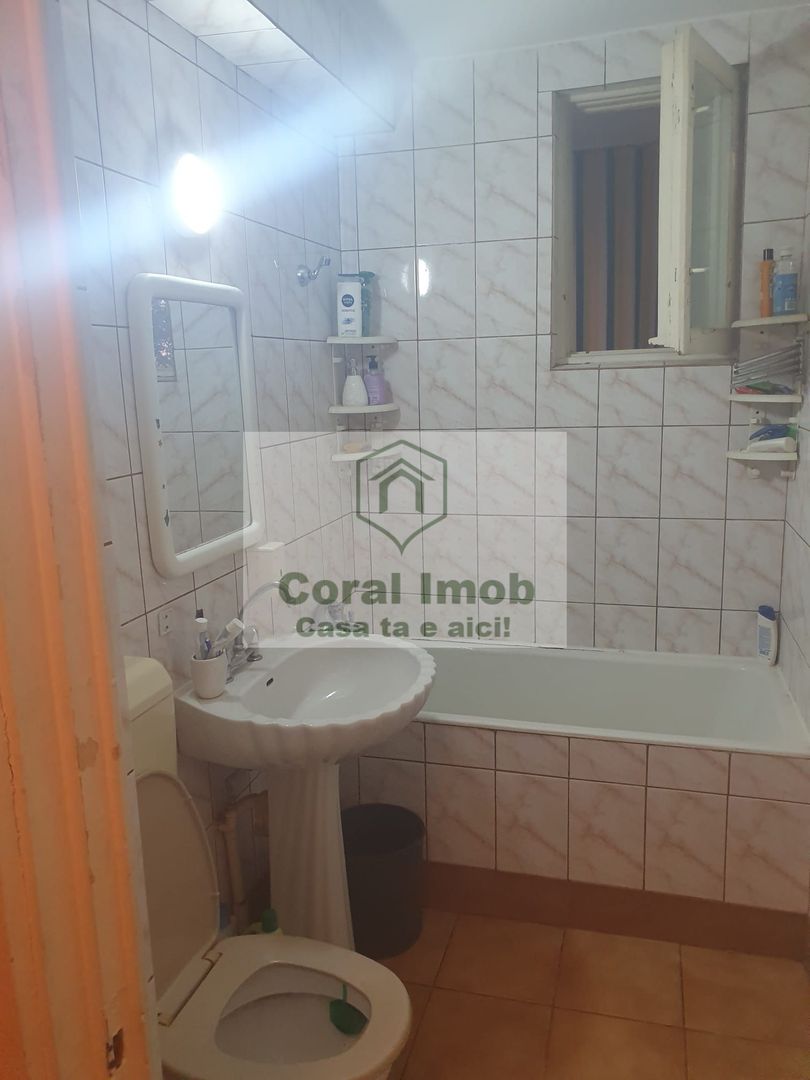 Vanzare un apartament de  2 camere in zona Obor, - Poză 8