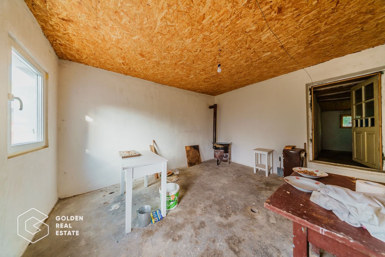 Vila superba, P+E,  Cuvin, 9 camere, 200 mp si teren 1300 mp plus anexa 3 camere - Poză 34